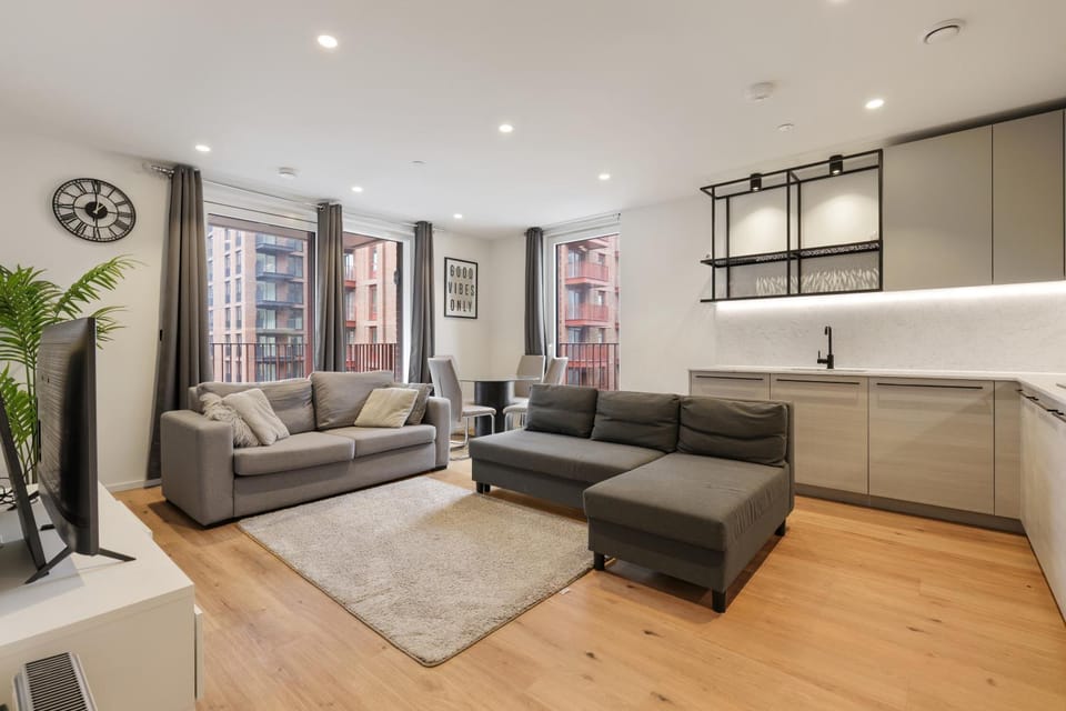 Kitchen or kitchenette, Living room, Seating area