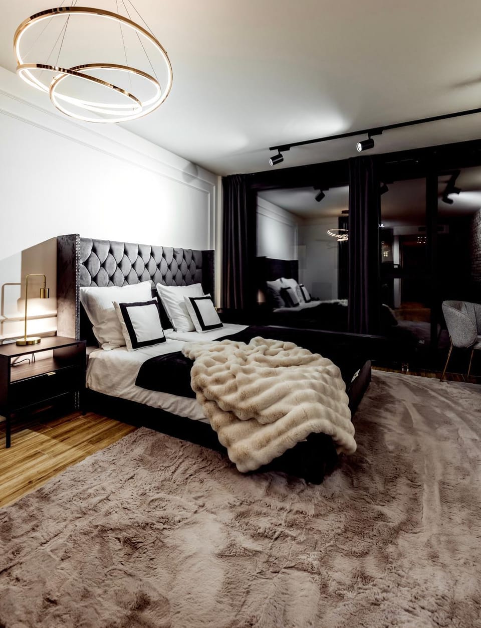 Bed, Living room, Photo of the whole room, Bedroom