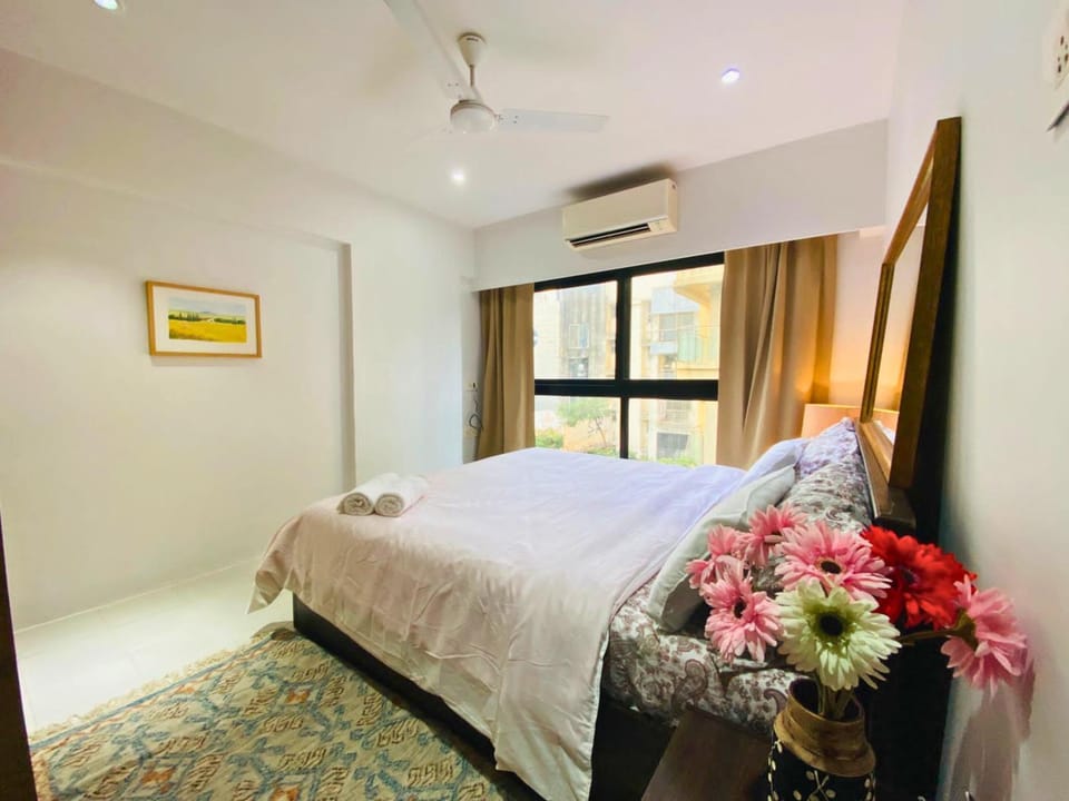 Bed, Photo of the whole room, Bedroom, air conditioner