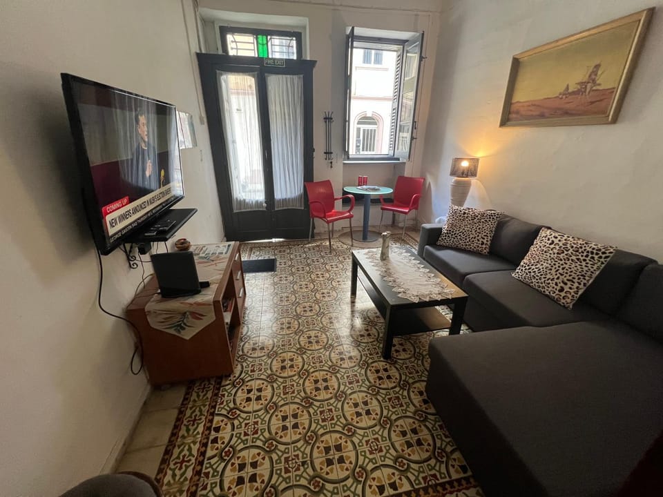 Graswald, 1 bedroom accommodation Apartment in Sliema