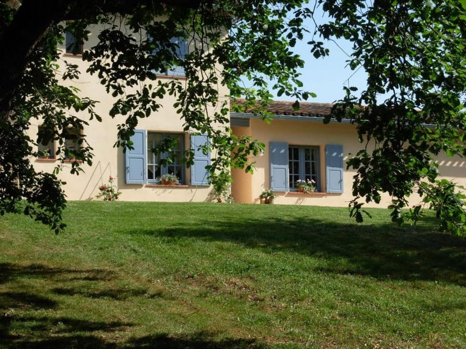 La Maison de Lestang Bed and Breakfast in Occitanie