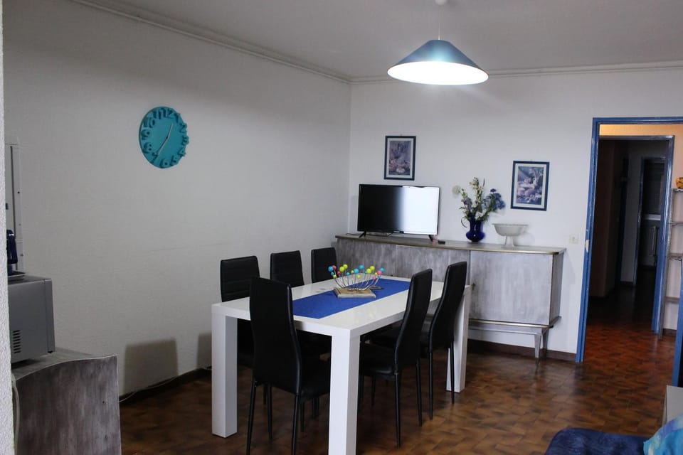 TV and multimedia, Dining area