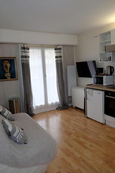 Living room, kitchen