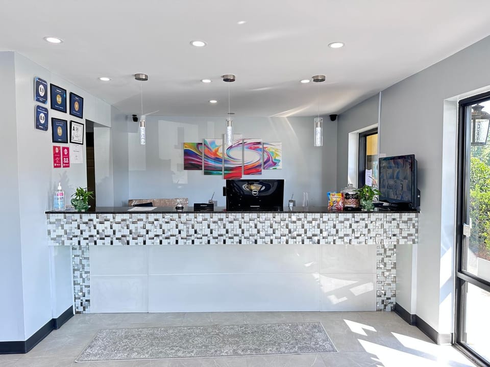 Lobby or reception, Lobby or reception