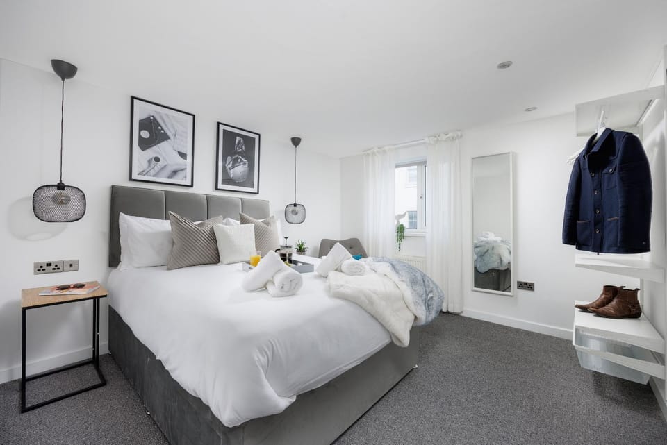 Bed, Bedroom, wardrobe