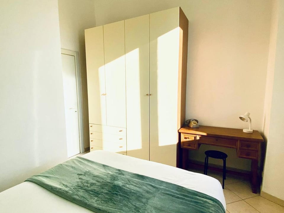 Seating area, wardrobe