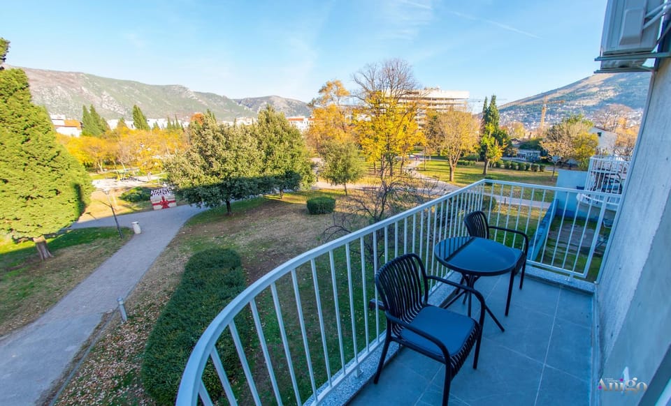 View (from property/room), Balcony/Terrace, Mountain view