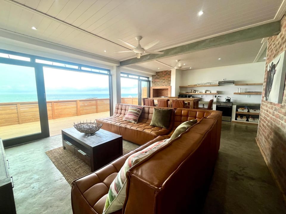 Living room, Seating area, fireplace