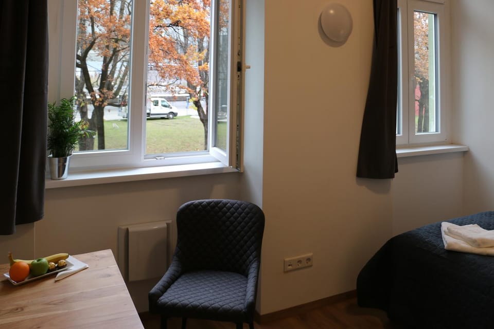 Seating area, Bedroom