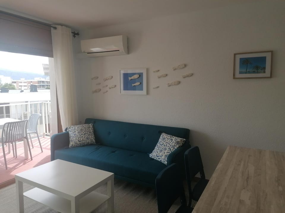 Global Immo 3370 LA SOLANA A 4-09 Apartment in Roses