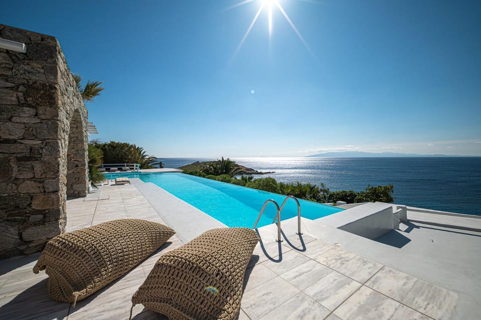 Day, Natural landscape, View (from property/room), Pool view, Sea view, Swimming pool, sunbed