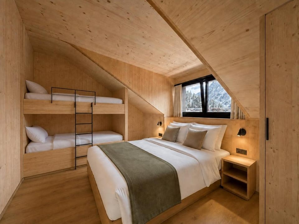 Bed, Photo of the whole room, Bedroom, bunk bed