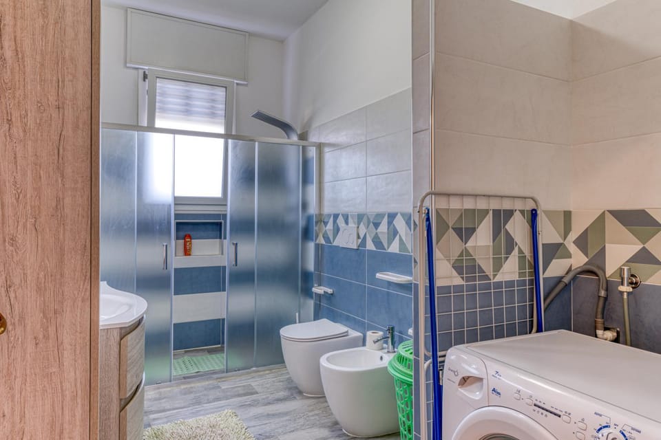 Bathroom, Living room