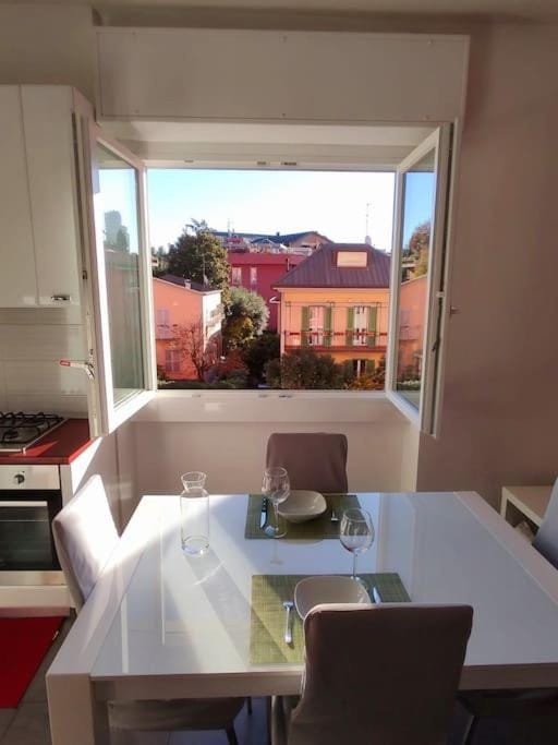 Day, Kitchen or kitchenette, Living room, Seating area, Dining area