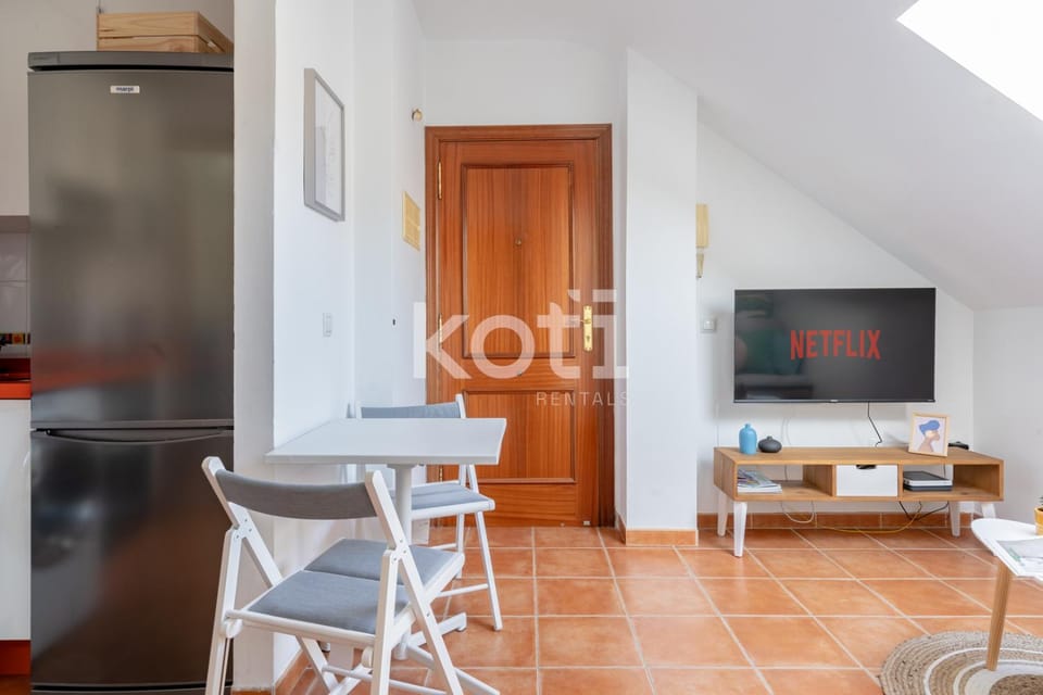 TV and multimedia, Living room, Dining area