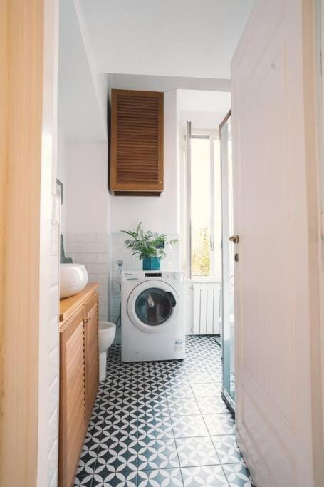 Vaticano/Trastevere Floreal Suite Apartment in Rome