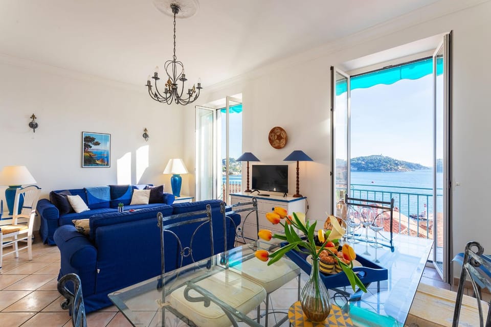 TV and multimedia, Living room, Dining area, Sea view