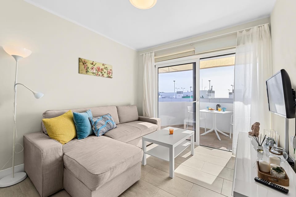 Home2Book Modern Apt Puerto del Carmen, Terrace Apartment in Puerto del Carmen