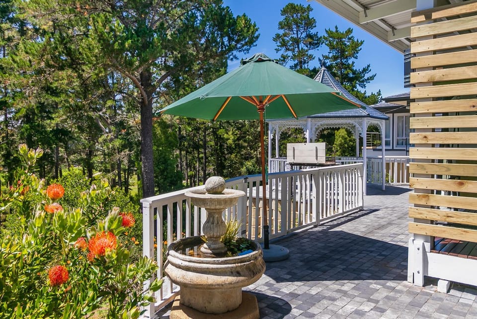 Patio, Day, BBQ facilities, View (from property/room), Balcony/Terrace, Garden view