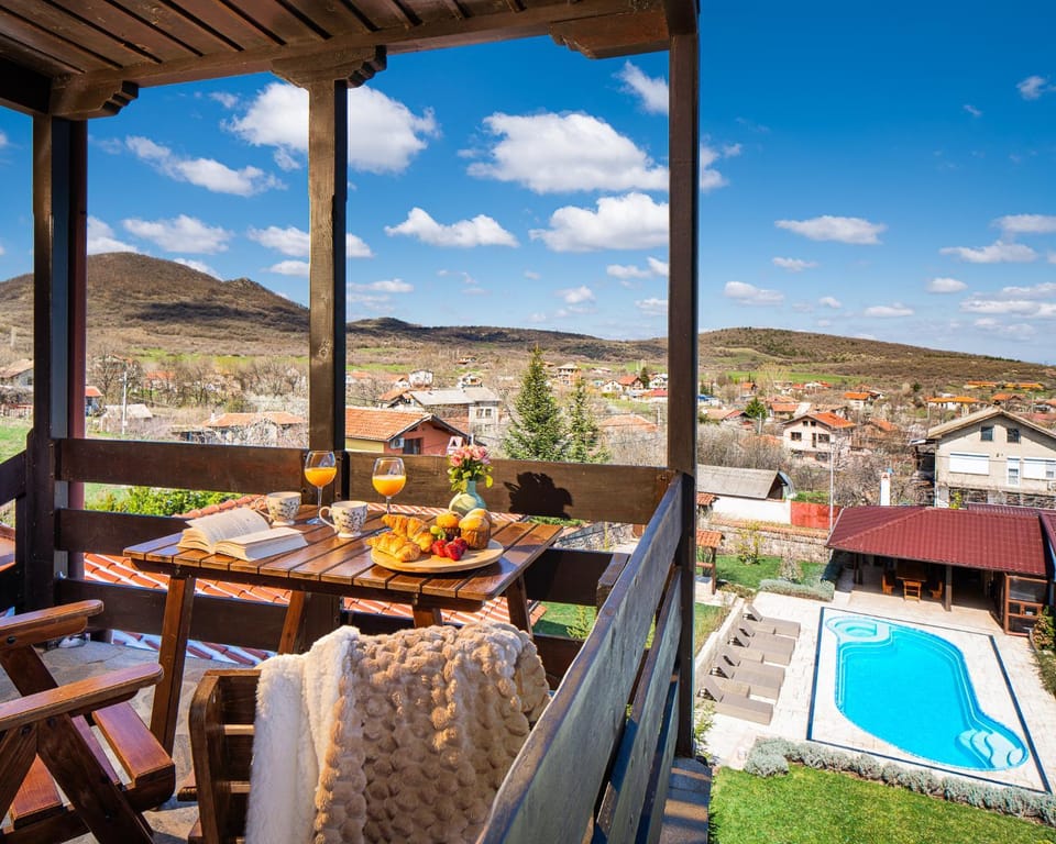 Balcony/Terrace, Garden view