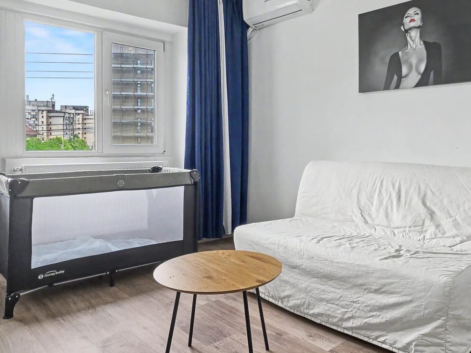 Living room, Seating area, cot, air conditioner