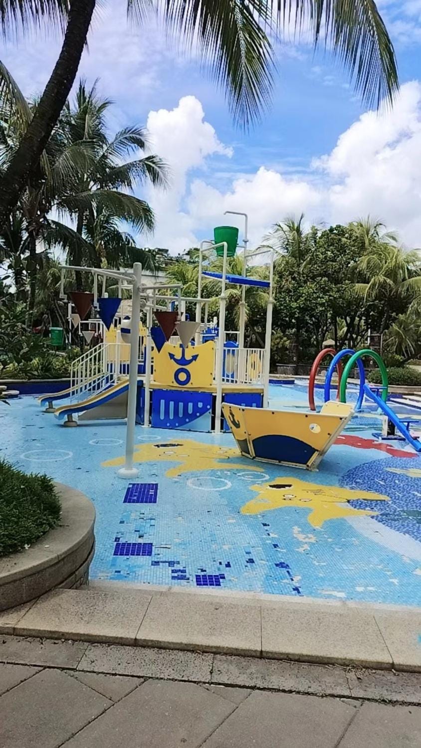 Children play ground, Pool view