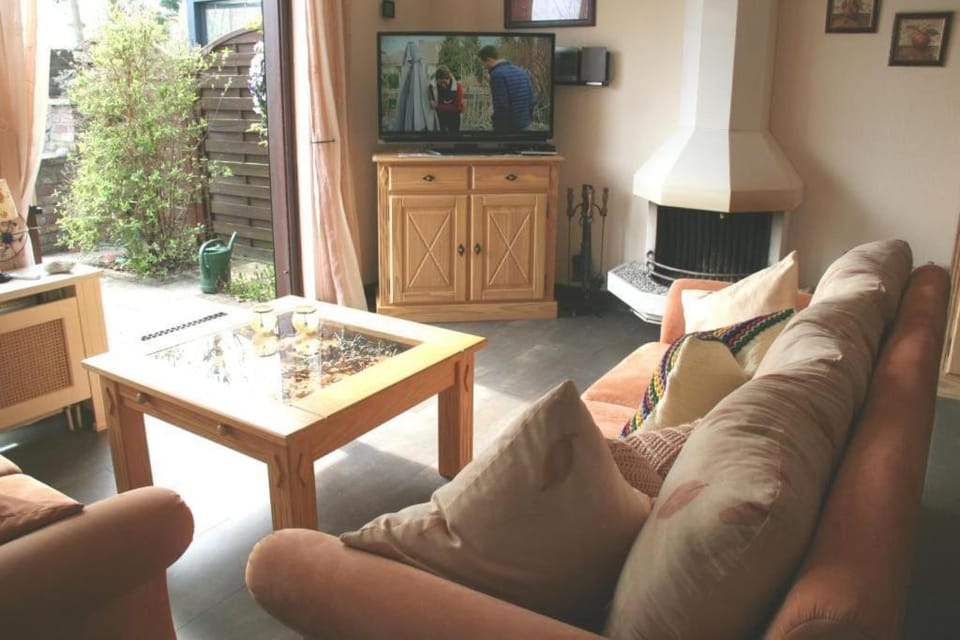 TV and multimedia, Seating area