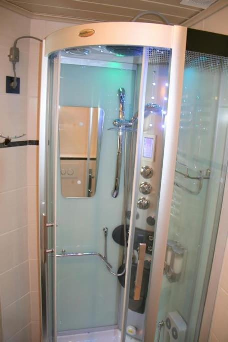 Shower, Bathroom