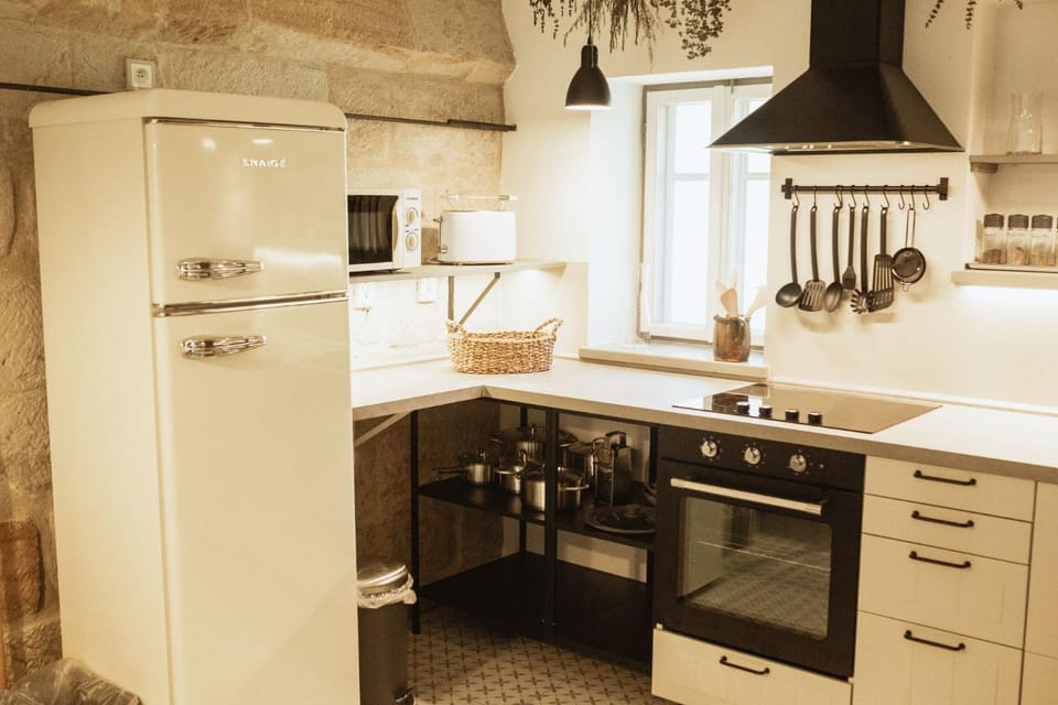 pet friendly, stove, kitchen