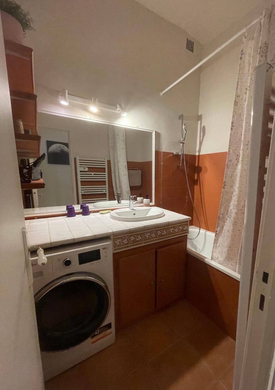 Bathroom, washing machine, dryer