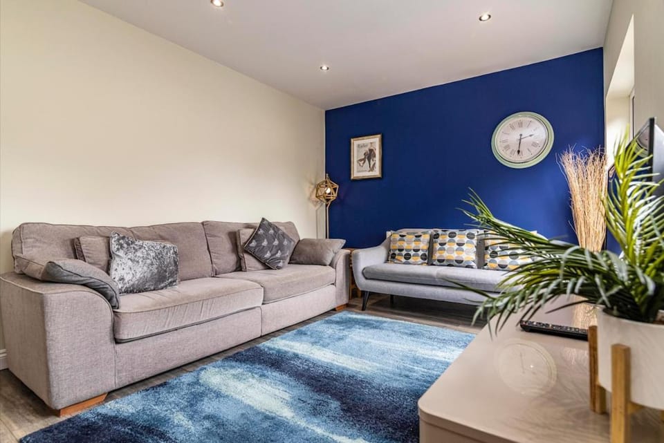 4 Bed Terraced House in Beeston with Convenient City Centre Access Bed and Breakfast in Nottingham