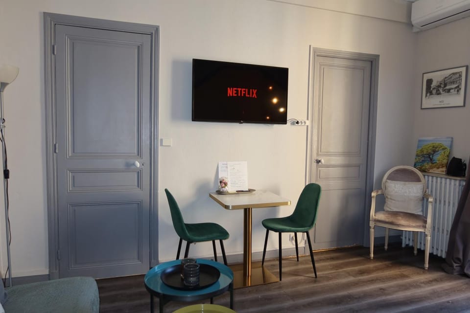 Seating area