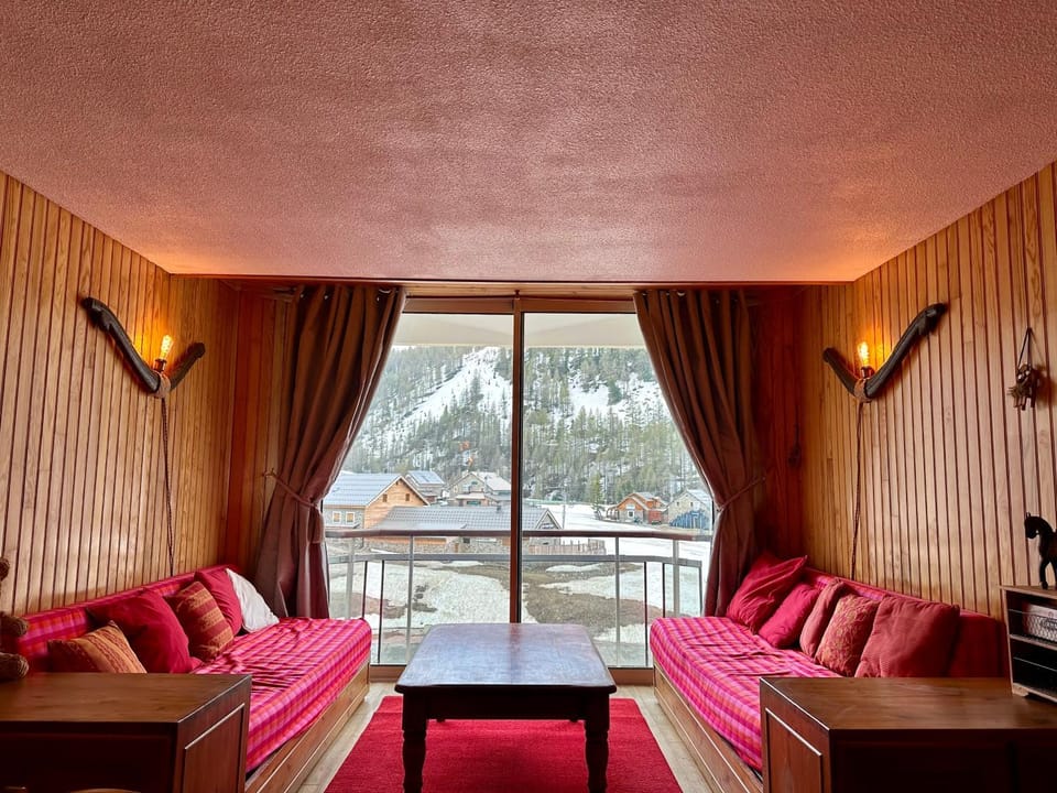 Appartement Front de neige Apartment in Isola