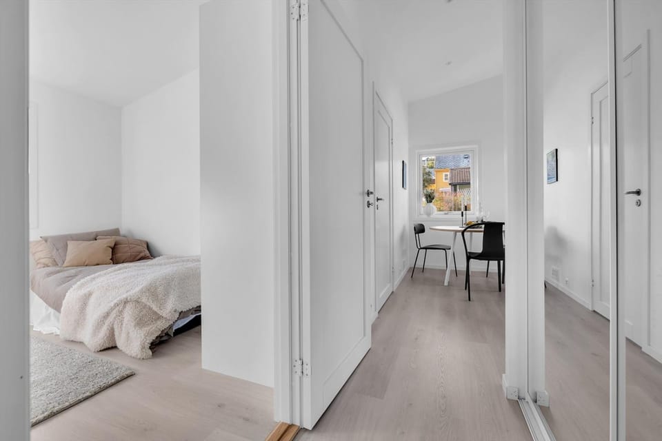 Dining area, Bedroom