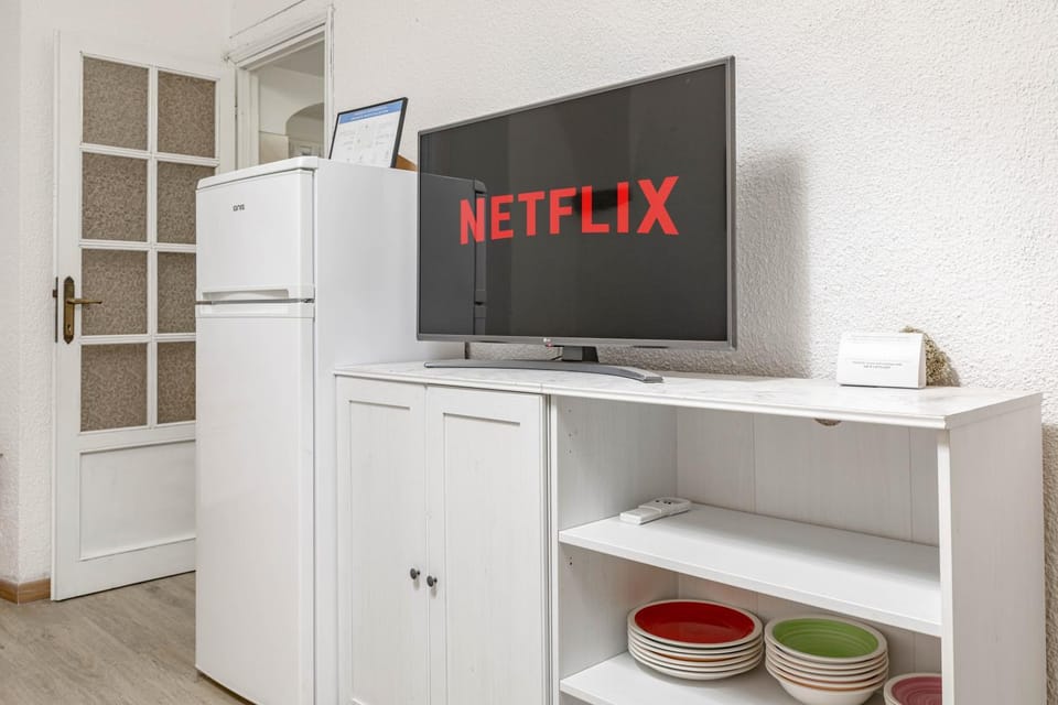 TV and multimedia, Kitchen or kitchenette, Evening entertainment, wardrobe