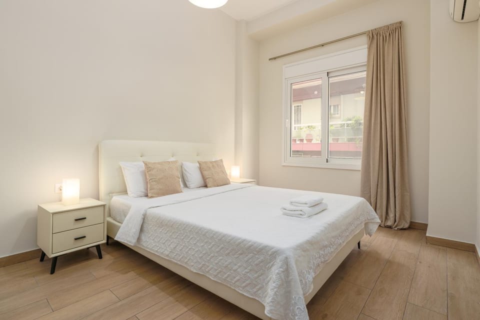 Cozy New Apartment Nearby Metro Apartment in Athens