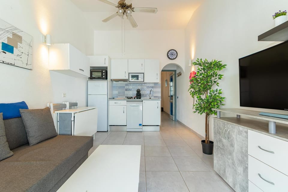 Living room, kitchen