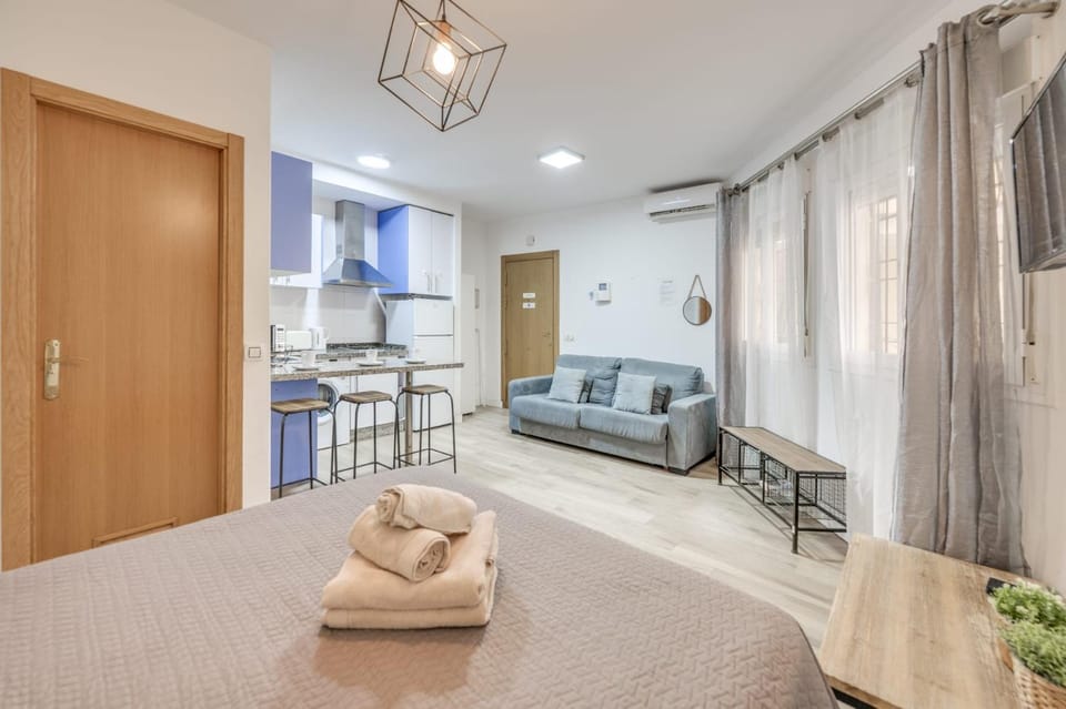 Malaga Centre Studio & Parking Apartment in Malaga