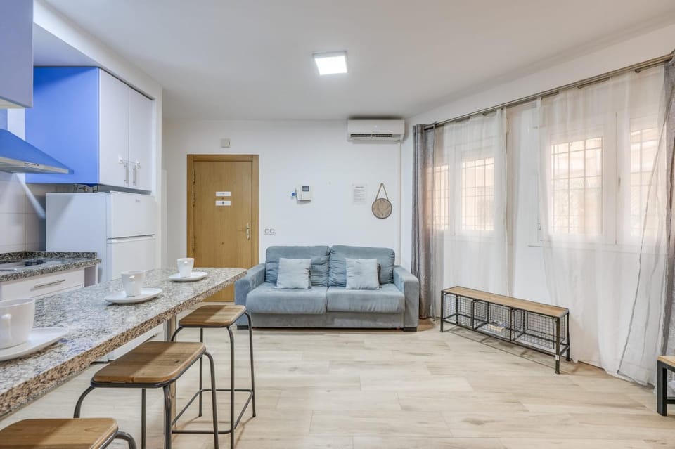 Malaga Centre Studio & Parking Apartment in Malaga