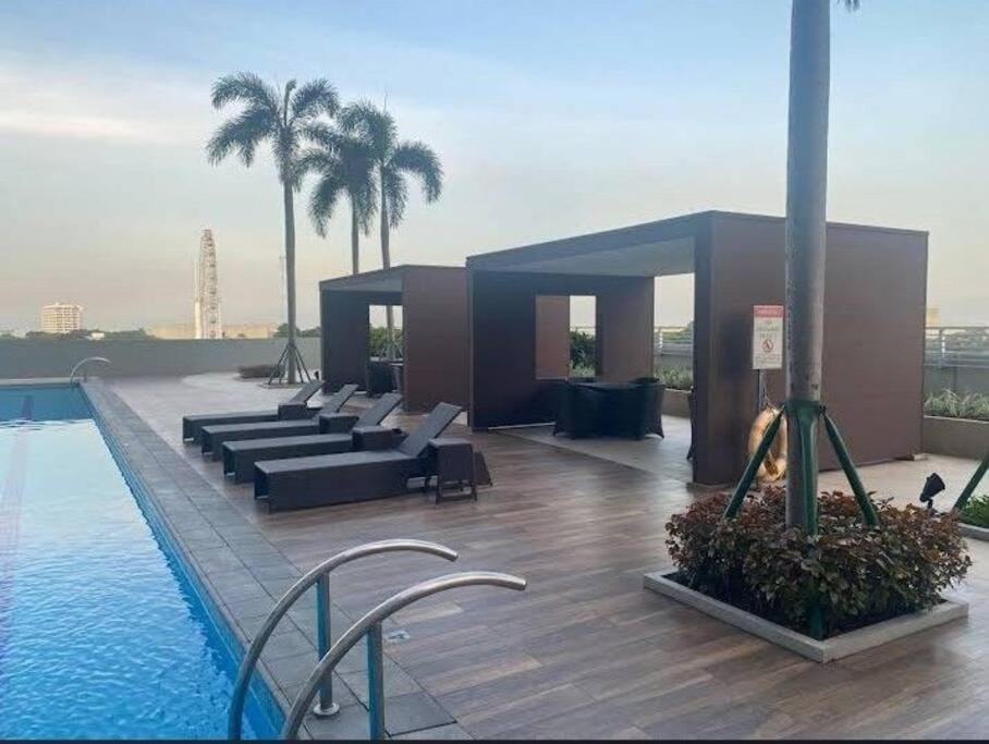 LshStaycation Breeze Residence in Pasay near PICC Apartment in Pasay