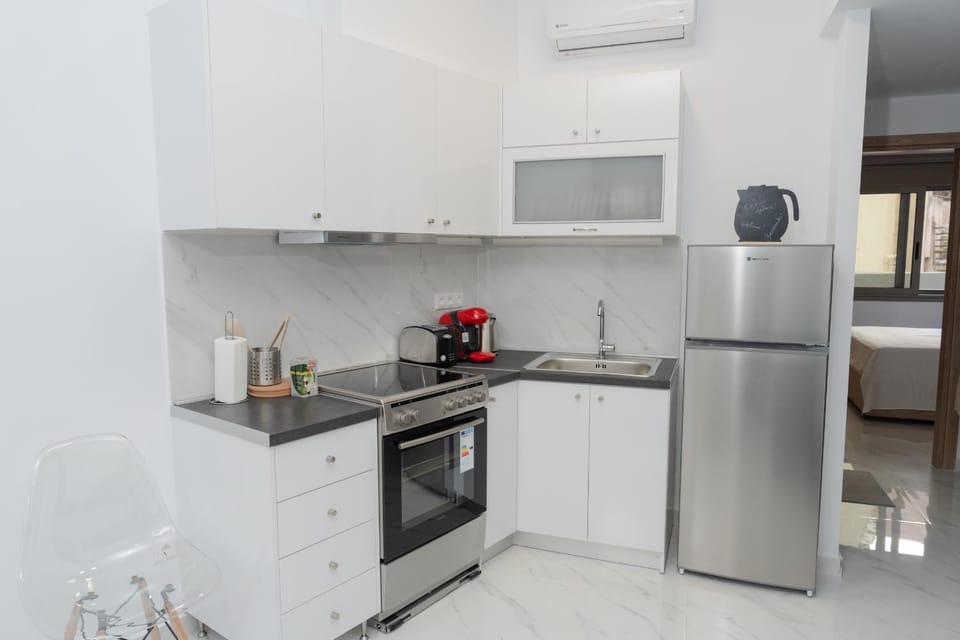 Kitchen or kitchenette, pet friendly, stove