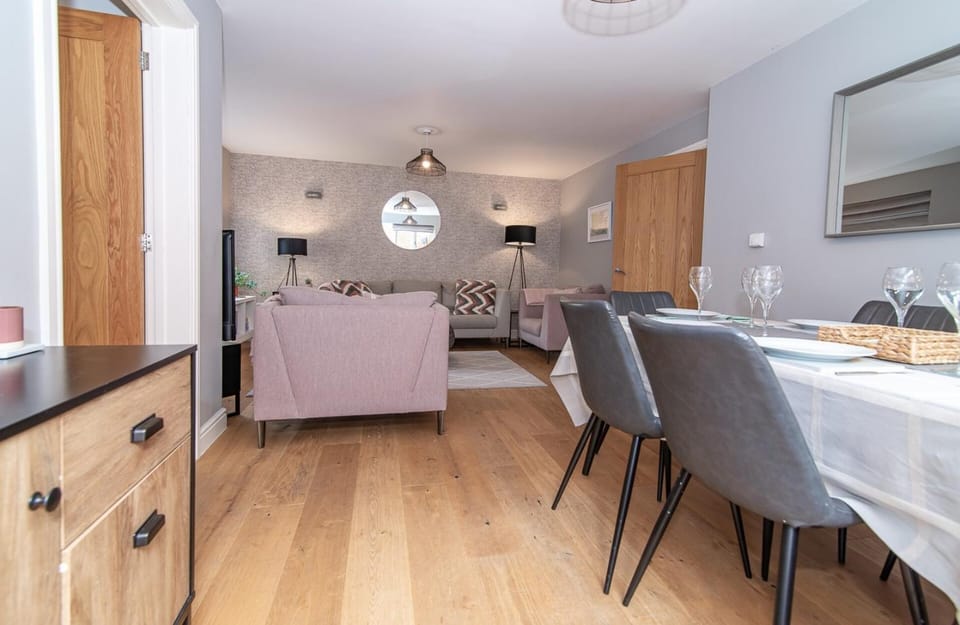 Elegant Ludlow Haven: 4Bed Ultimate Tranquility House in Ludlow