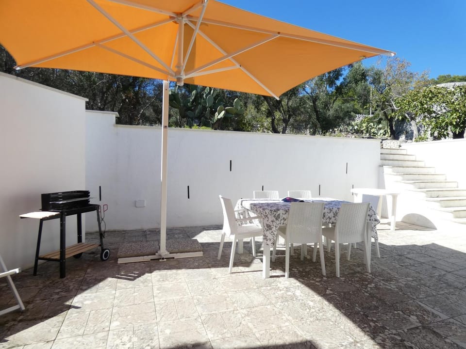 BBQ facilities, Dining area, Garden view, Inner courtyard view