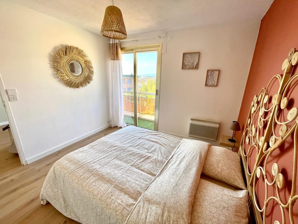 Bel appartement Saint Raphaël Apartment in Saint-Raphael