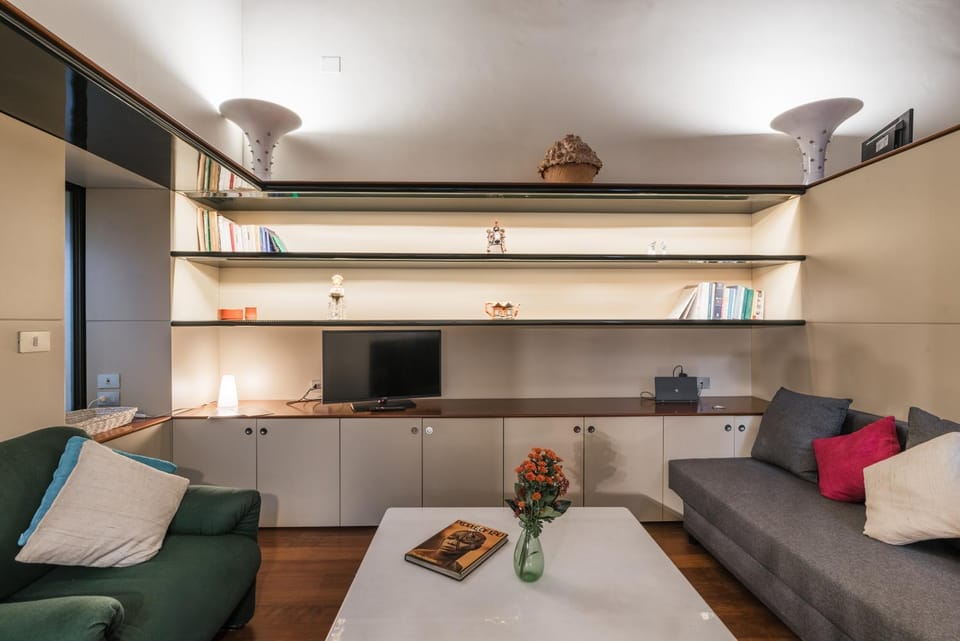 Bed, Living room
