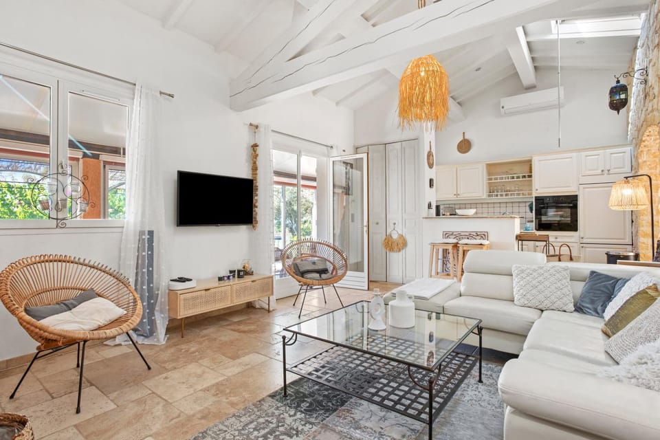 Property building, Living room