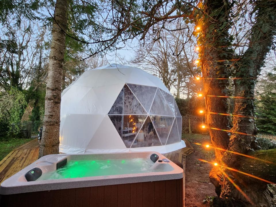 le cocon d'amour " Dôme avec jaccuzi privé " Nature lodge in Normandy