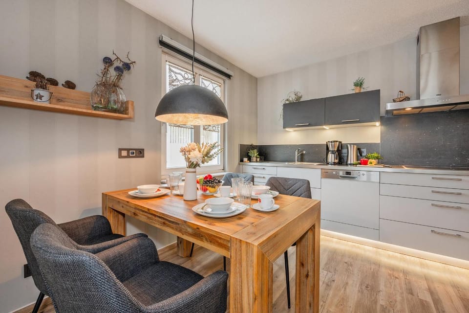 Kitchen or kitchenette, Living room, Dining area, dishwasher, stove