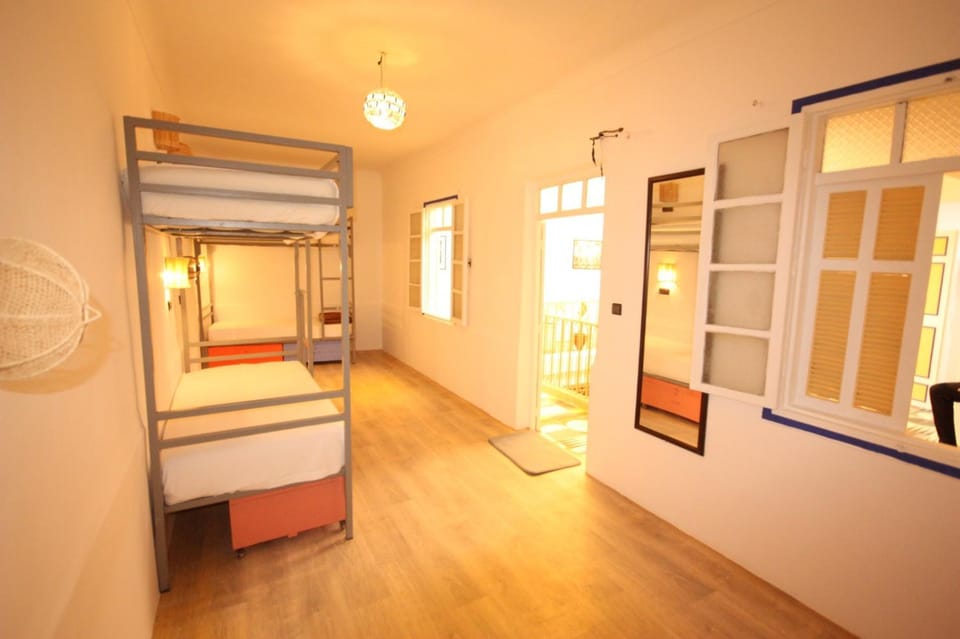 Bed, bunk bed