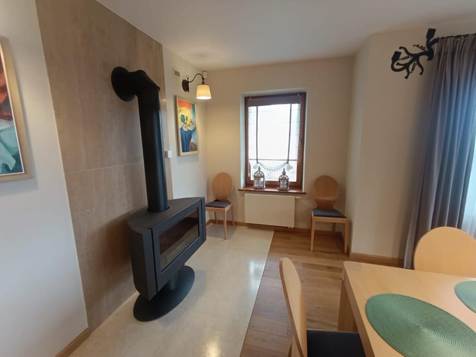 Living room, fireplace